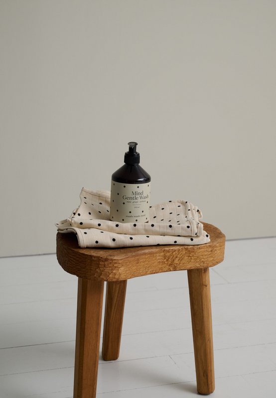 dotted gentle wash