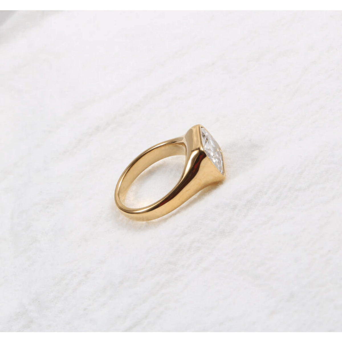 Andrei - Women’s Diamond Signet Ring