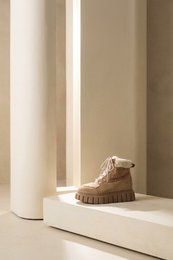 NILS BEIGE – Wildleder-Wanderstiefel mit Kunstpelzkragen und Einsätzen