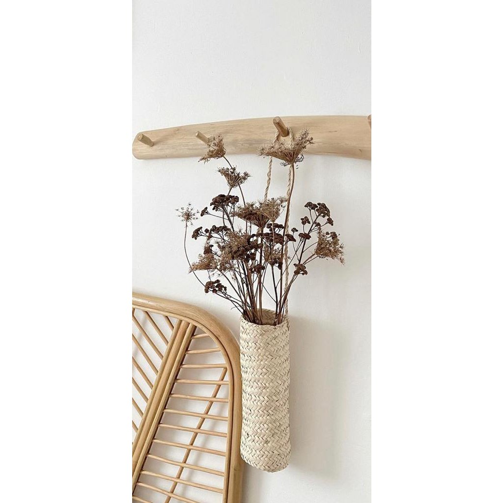 Panier de fleurs en paille artisanal : parfait pour la décoration et le plaisir 🌸