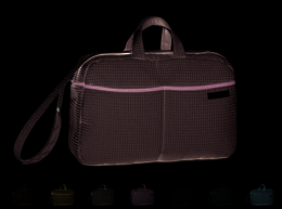 Crossbody maternity bag for baby stroller and hospital. Practical and elegant large capacity organizer bag. Product manufactured in Spain.