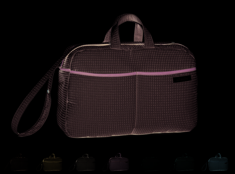 Crossbody maternity bag for baby stroller and hospital. Practical and elegant large capacity organizer bag. Product manufactured in Spain.