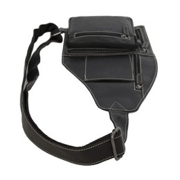 Crossbody taske i 3 farver bøffellæder med justerbar skulderrem og 5 lynlåsrum