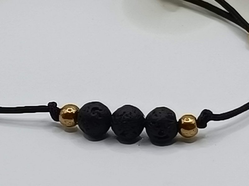 Bracciale in pietra lavica, Ø 4mm