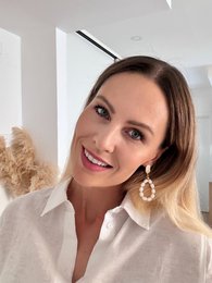 MINDY – Drop Earrings with Gold River Pearls