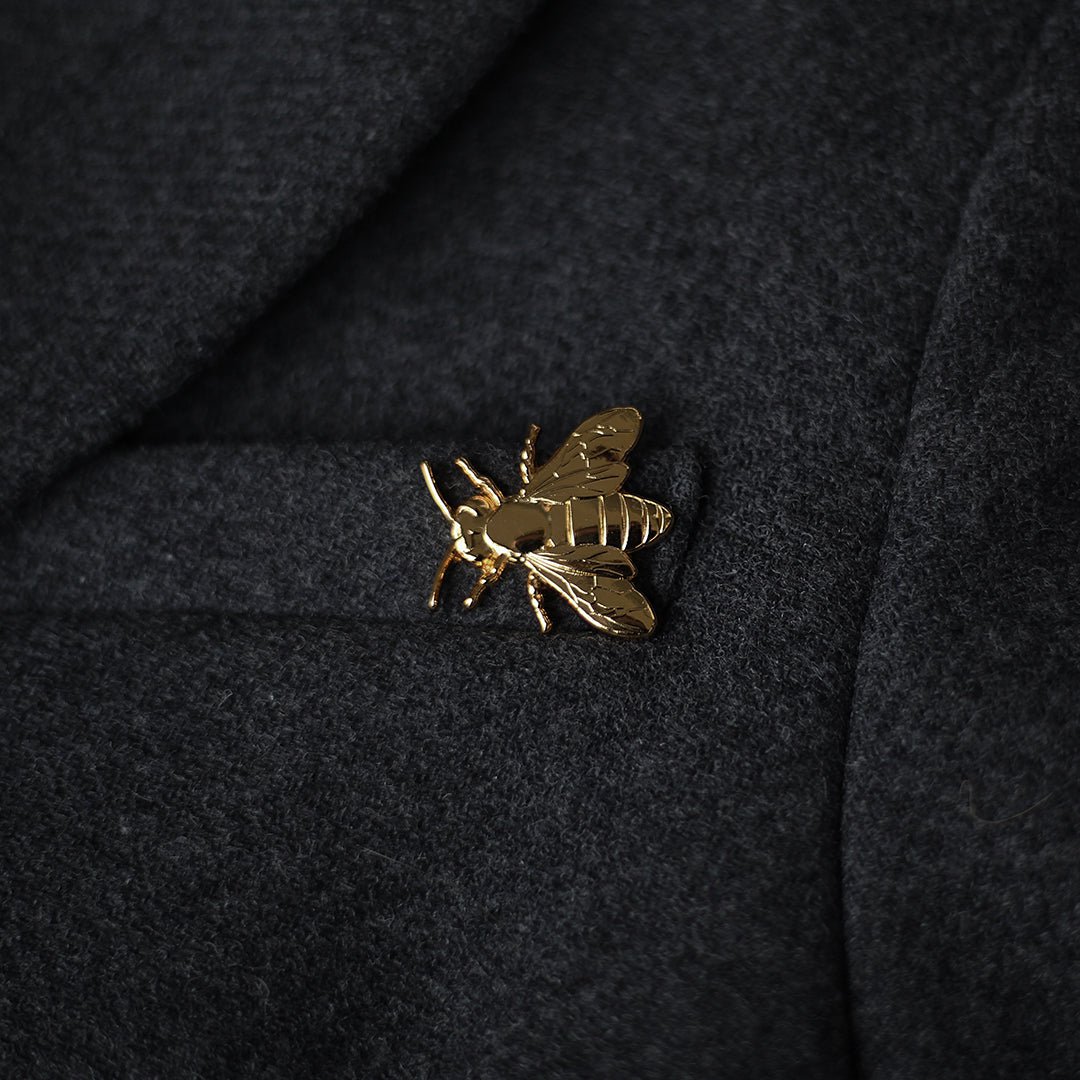Golden Metal Pin "Bee"