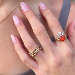 Justerbar ring i lag af bambus