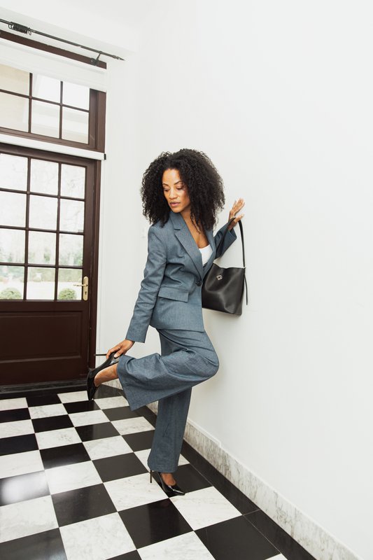 Bucket Bag Nila Bamboo Leather Black