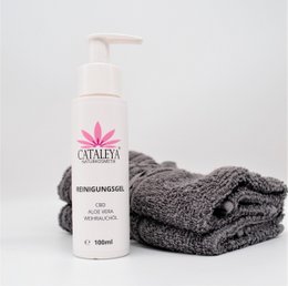 Cleansing gel with natural ingredients like CBD oil, frankincense, and aloe vera. Perfume-free, silicone-free, organic, and vegan. For face and body care.