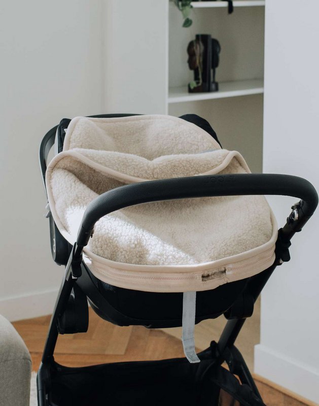 Pouteille pour bébé pour siège d'auto ou maxi -cosi - laine mérinos
