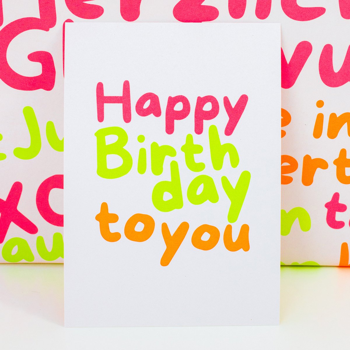 Ansichtkaart "Happy Birthday" (neon) gemaakt van gerecycled papier