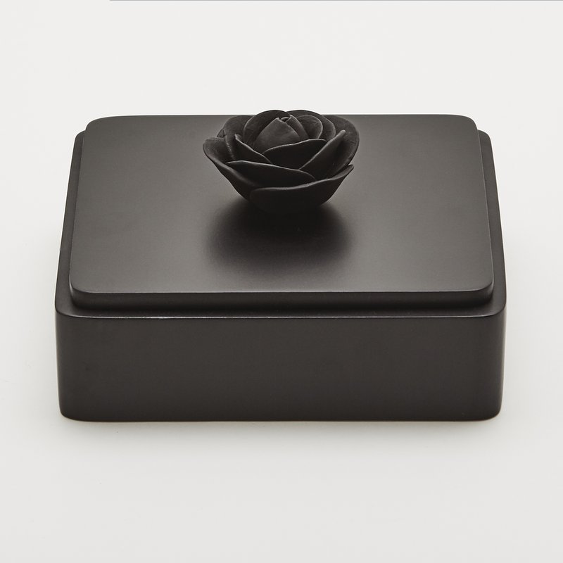 Boîte en bois laqué 15 cm - BLACK ROSE