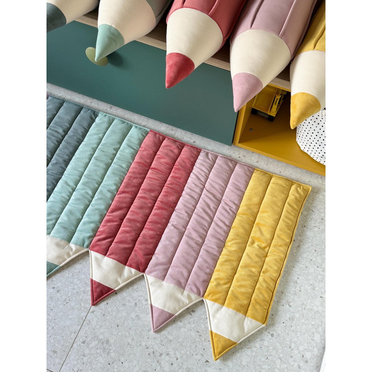 Crayon playmat “Rainbow”