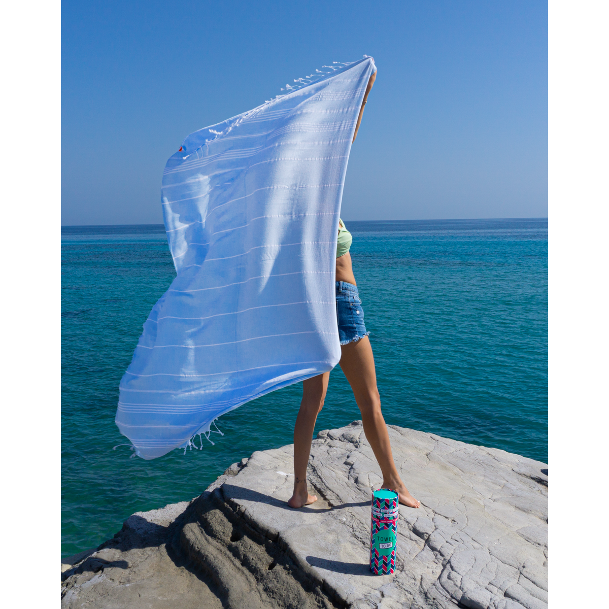 RĘCZNIK TO GO IPANEMA Bawełniany ręcznik plażowy 180x100 cm | Szybkoschnący ręcznik basenowy | Jasnoniebieski | z pudełkiem upominkowym