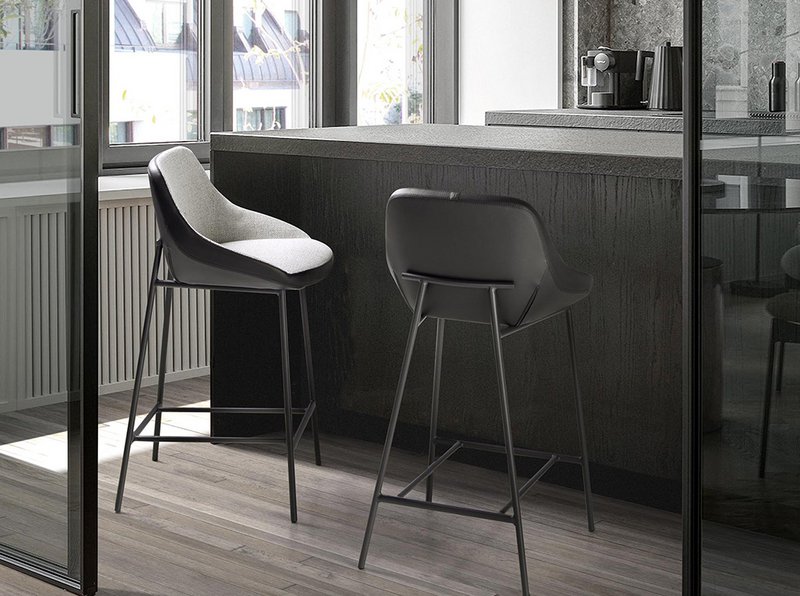 Hocker mit Stoff- und Kunstlederbezug