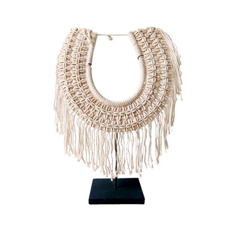 Decoratieve beige macrame ketting