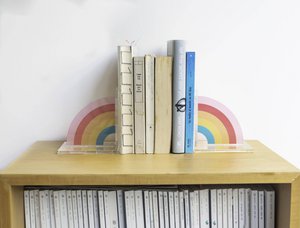 Buchstütze (Regenbogen)