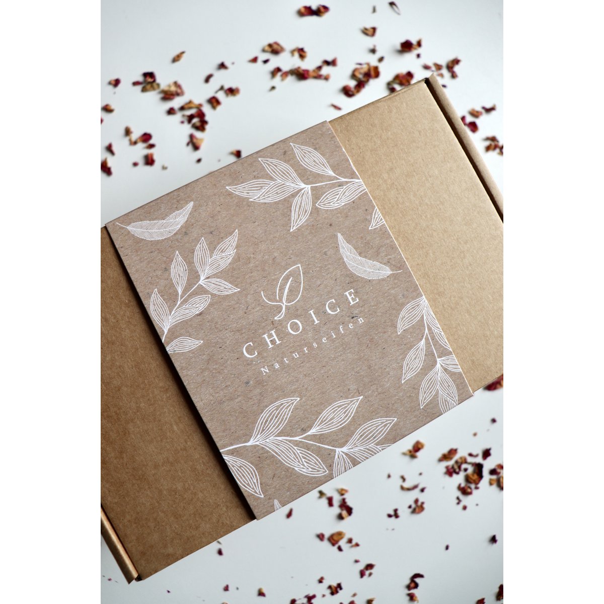 Gift set with candles - candle box with essential oils