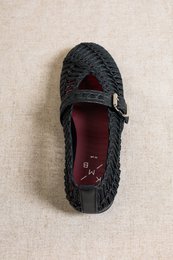 DORIS BLACK – Mary-Jane-Flats aus geflochtenem Raffiabast