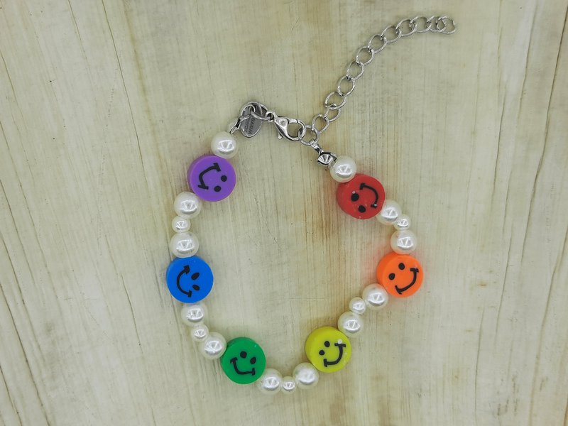 %23261 Children's smiley bracelet