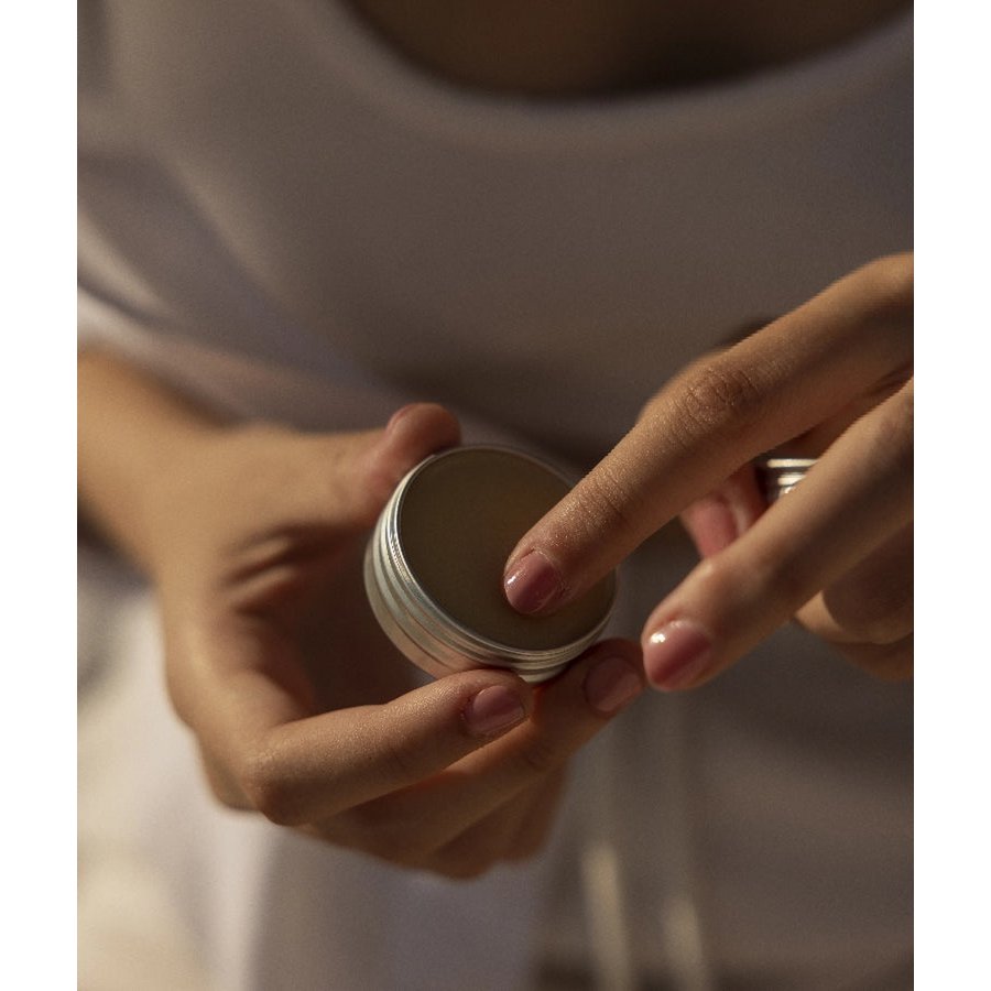Protective lip balm - ideal against cold weather and dehydration