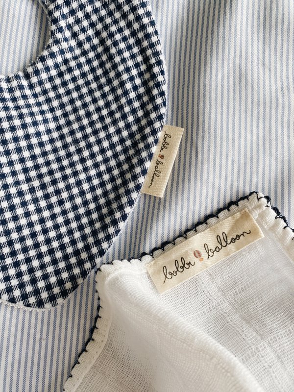 Mussola con piping all'uncinetto - Piping blu navy