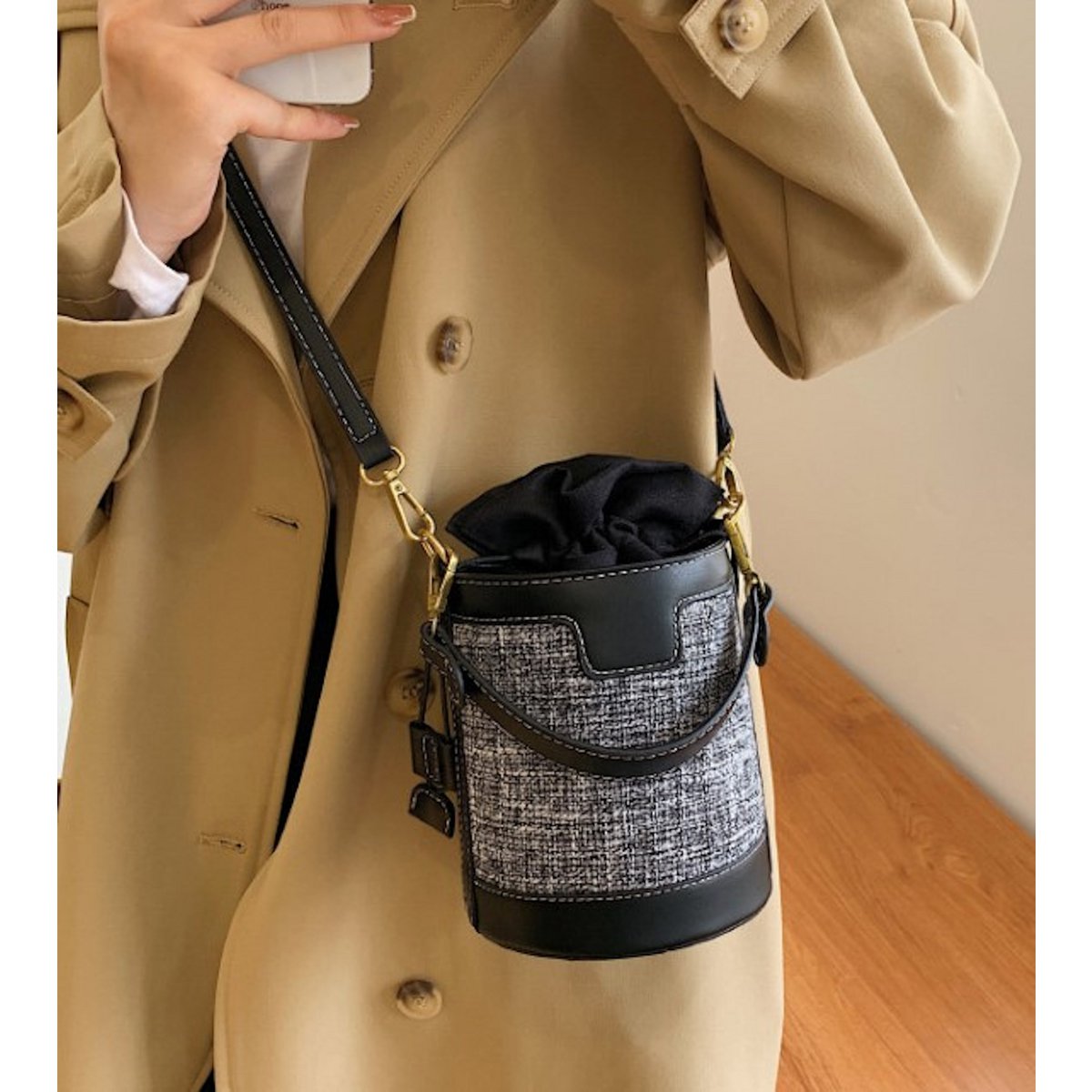 AnBeck Small Bucket Crossbody-håndtaske (2 farvemuligheder)