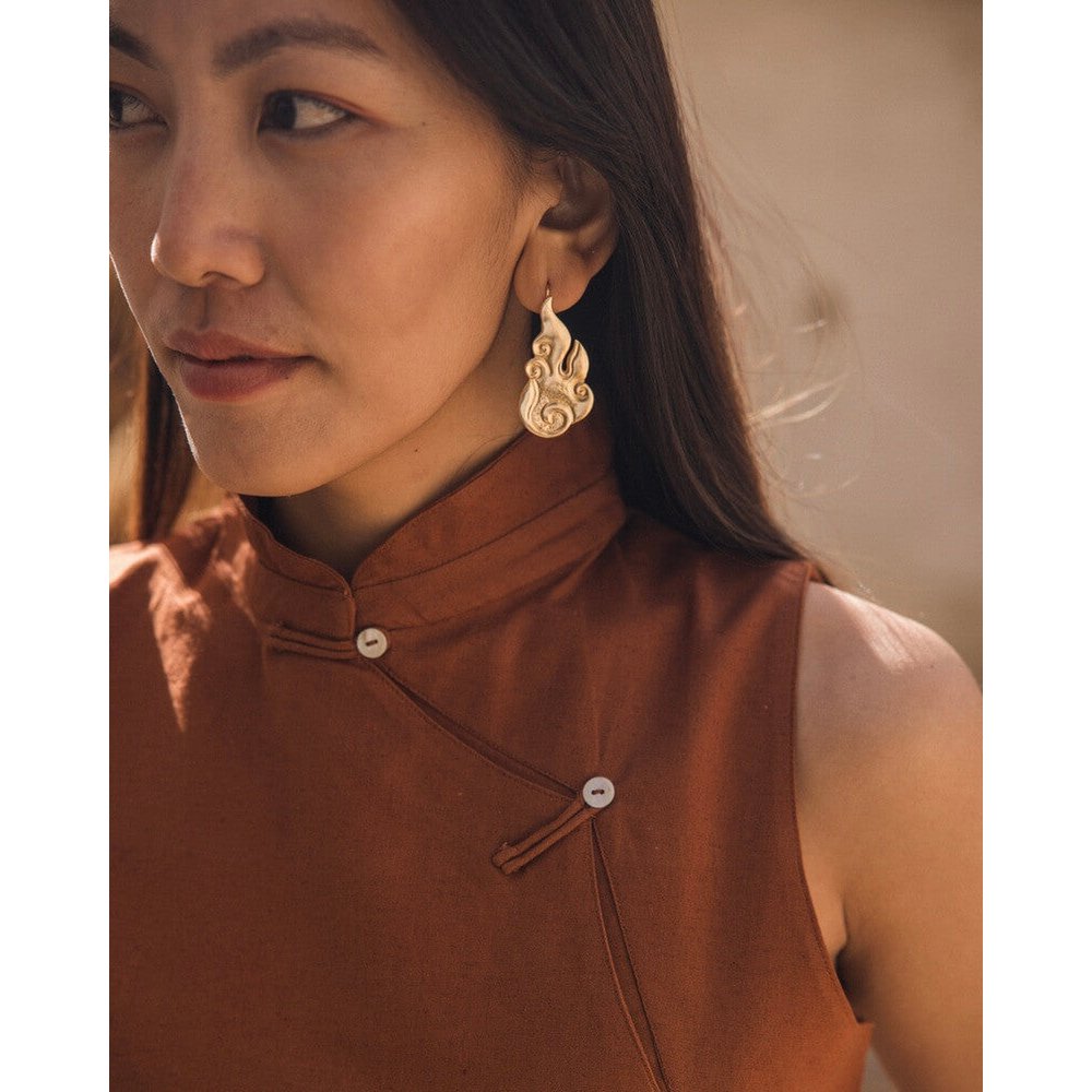Na-gyen mai | Boucles d’oreilles Feu – Or