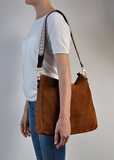 BOHO IBIZA BAG - Tracolla rosa (70 cm) + Borsa in pelle scamosciata (Cognac)