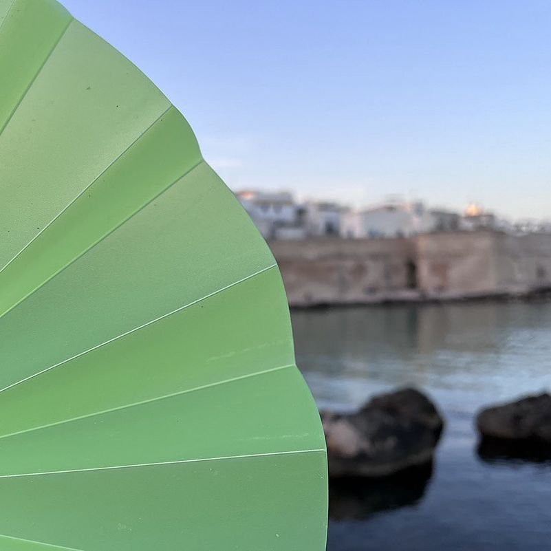 Hand fan, fan, fan, lime translucent