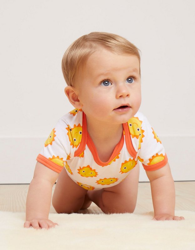Ensemble cadeau pour bébé en coton biologique avec robeur, chapeau et corps avec pression de nuage de soleil