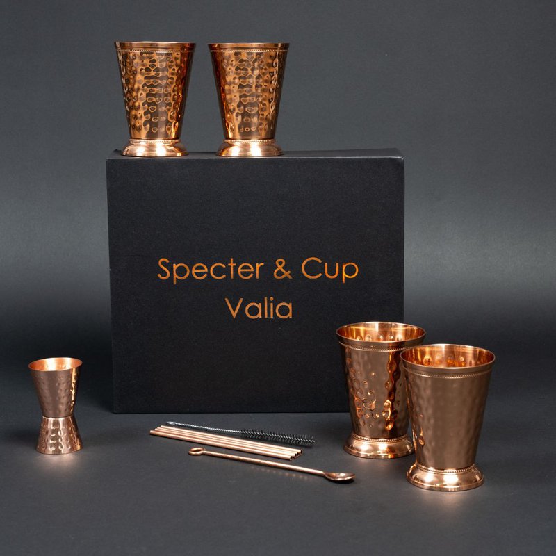 Valia kobberkopsæt - 4x cocktailkopper (hamret, romersk præget stil, 300 ml) + tilbehørssæt i 6 dele
