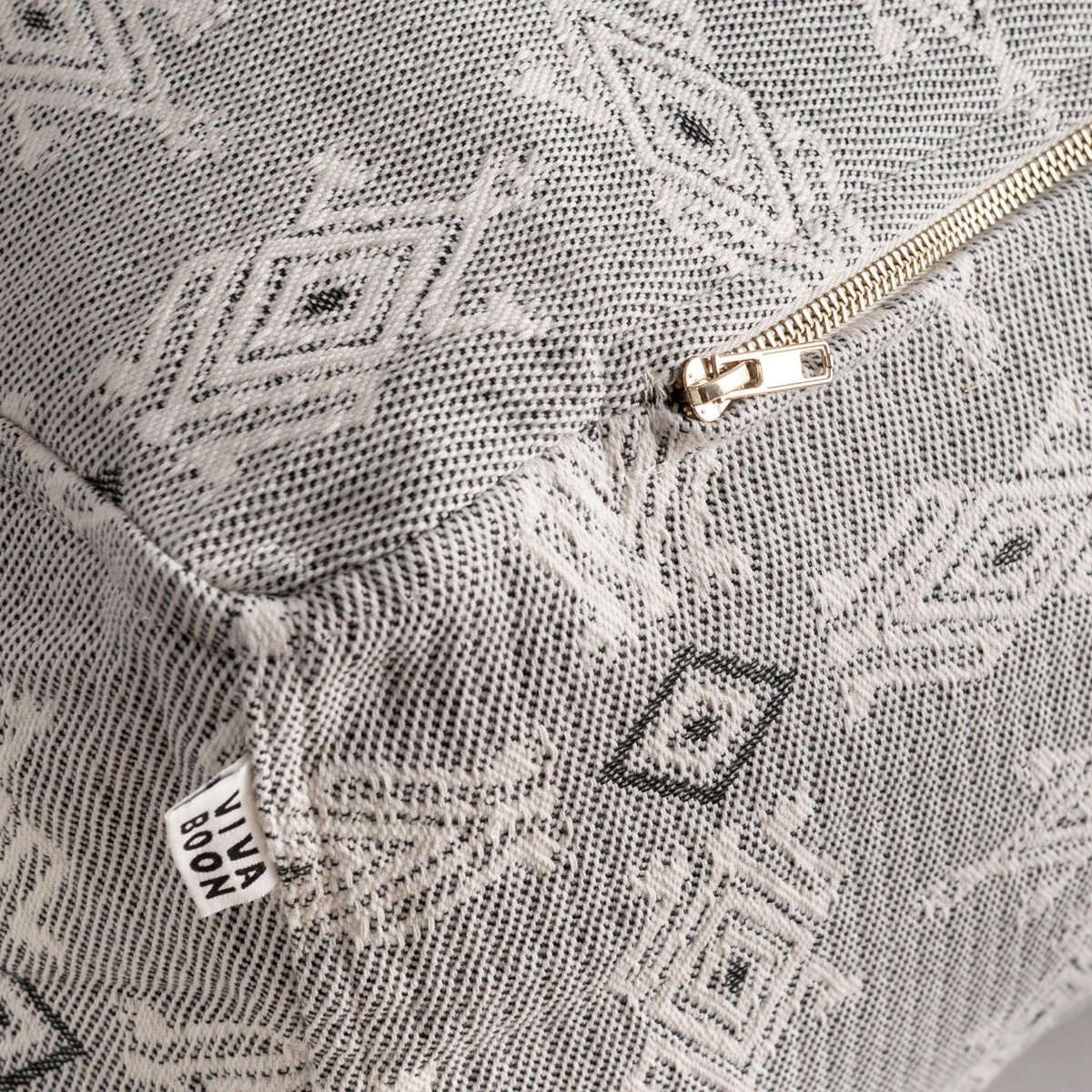 Pouf Trueno Negro L