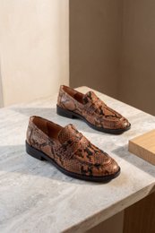 EMILIA CUOIO – Slipper aus Leder mit Schlangenprägung