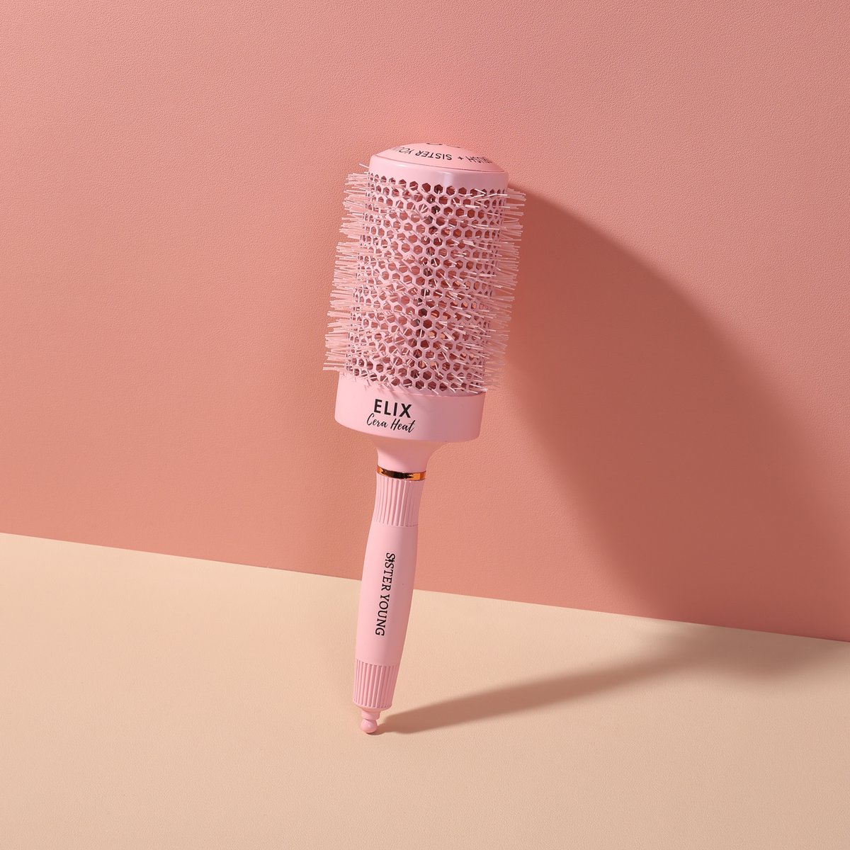 Sister Young l ELIX Cera Heat – ceramic thermal styling brush with tail pick