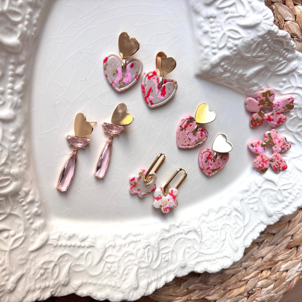 Dolce Fiore – Handgefertigte Creolen mit Blume
