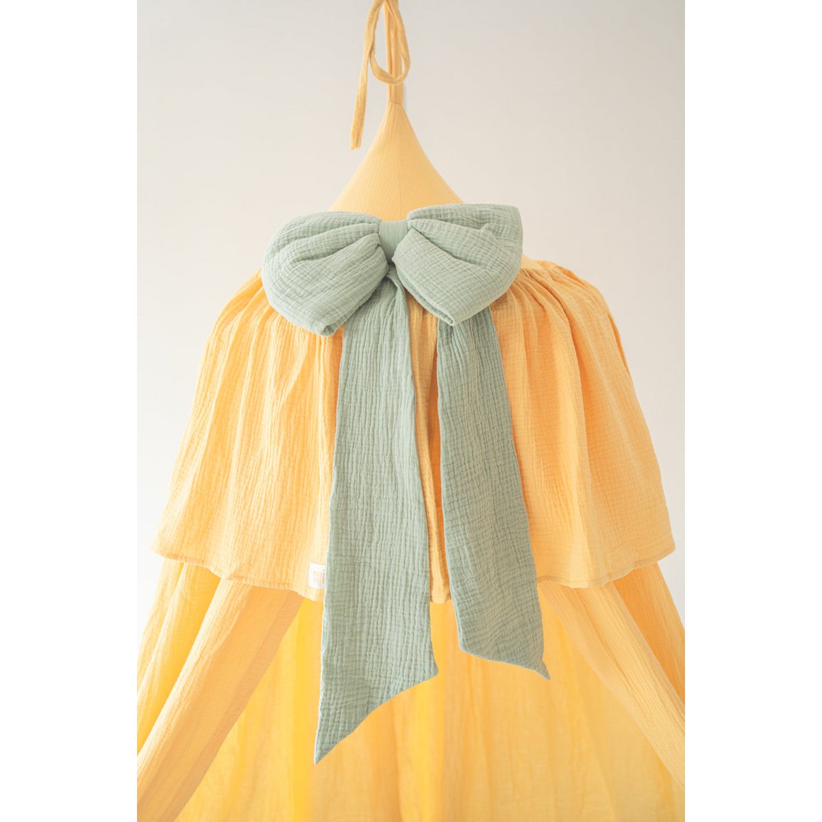 Dosel infantil con volante "amarillo mantequilla"