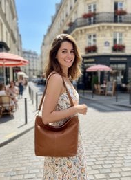 Brown genuine leather shoulder bag, slouchy hobo style, single strap, Italian crafted, versatile everyday bag.