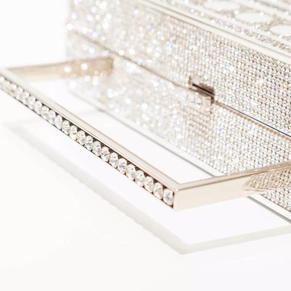 Abendtasche mit goldfarbenem Pavé-Band von Saint Tropez