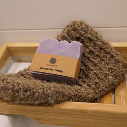 Ziegenhaar-Badehandschuh mit Lavendelseife