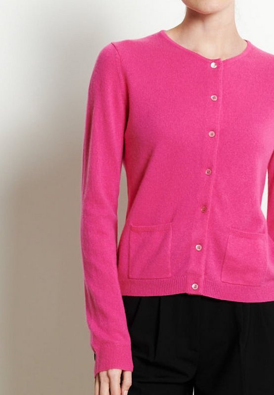 LILLY 4 Cardigan aderente girocollo in cashmere di colore rosa indiano