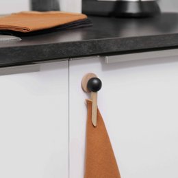 Surtido de 12 pinzas magnéticas de madera para colgar paños de cocina - natural y negro