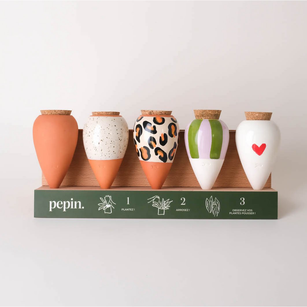 Olla Display Stand