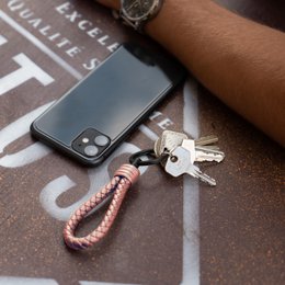 Keychain "Strong"
