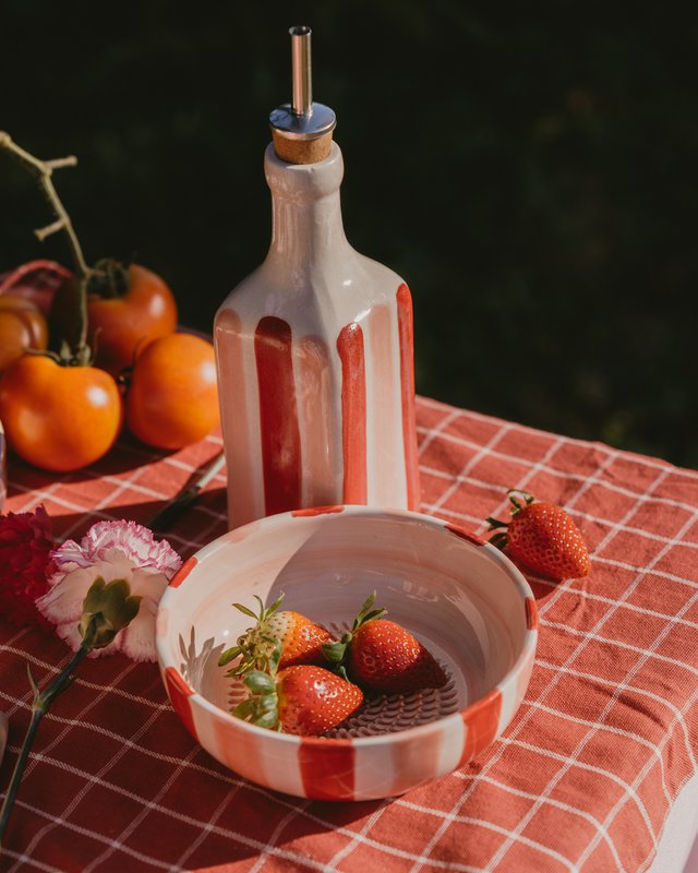 Handmade Ceramic Garlic Grater Dish - Pink and Red - Medium Sweetheart