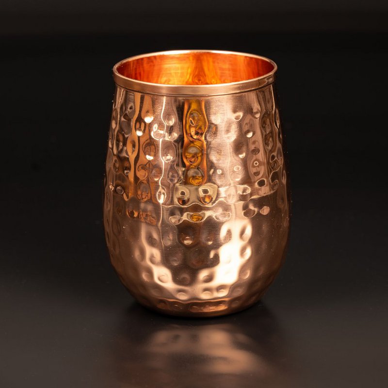 Kupferbecher-Set Layla – 4x Cocktailbecher (gehämmert, 470 ml) + 6-teiliges Zubehör-Set