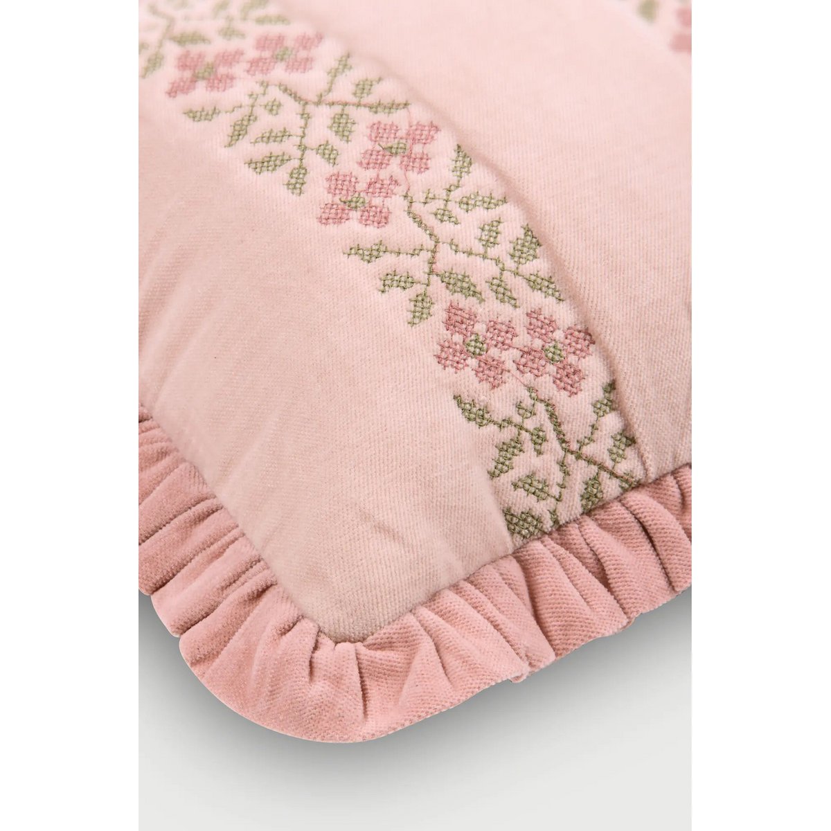 Kussenhoes | Heather Baby Pink Cross Stitch langwerpige kussenhoes van Sanctuary Living