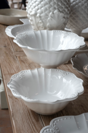 White Ceramic Cup Stand with Baroque Pattern H20x32