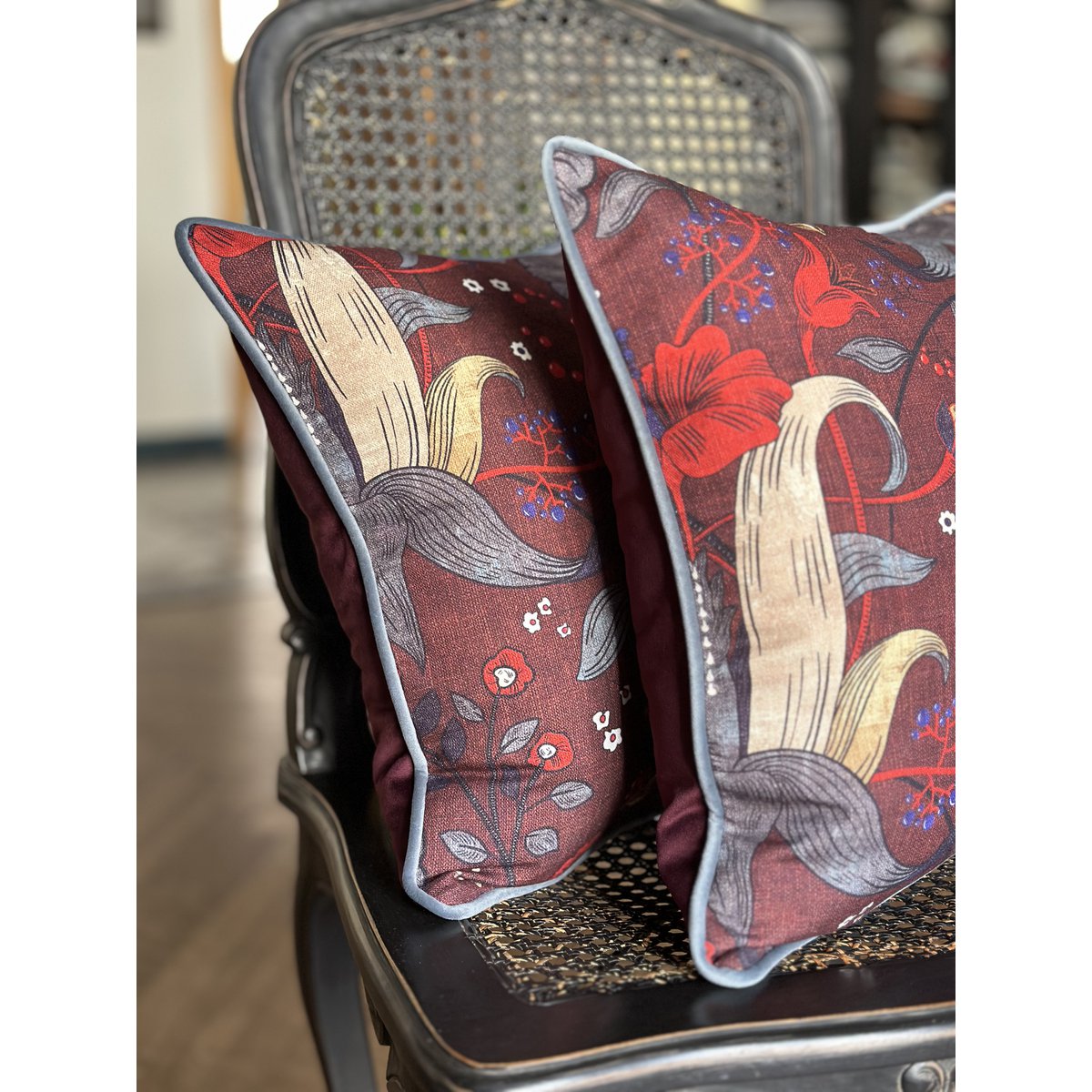 Pillowcase Deco | Red drama