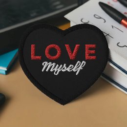 LOVE Myself Broderede patches Sort